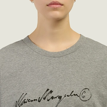картинка Женская футболка Maison Margiela MM6 Handwritten Print, S52GC0368-M20170-856M магазин Одежда+ являющийся официальным дистрибьютором в России 