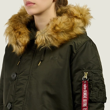 картинка Женская куртка парка Alpha Industries Long Fishtail, 198013-413 магазин Одежда+ являющийся официальным дистрибьютором в России 
